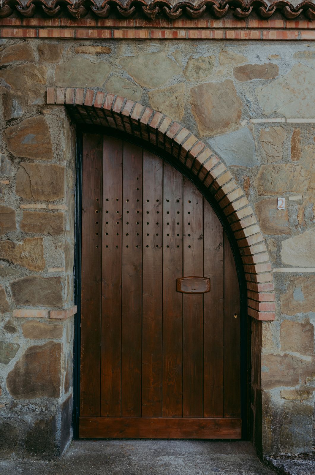 Porta in legno delle grotte